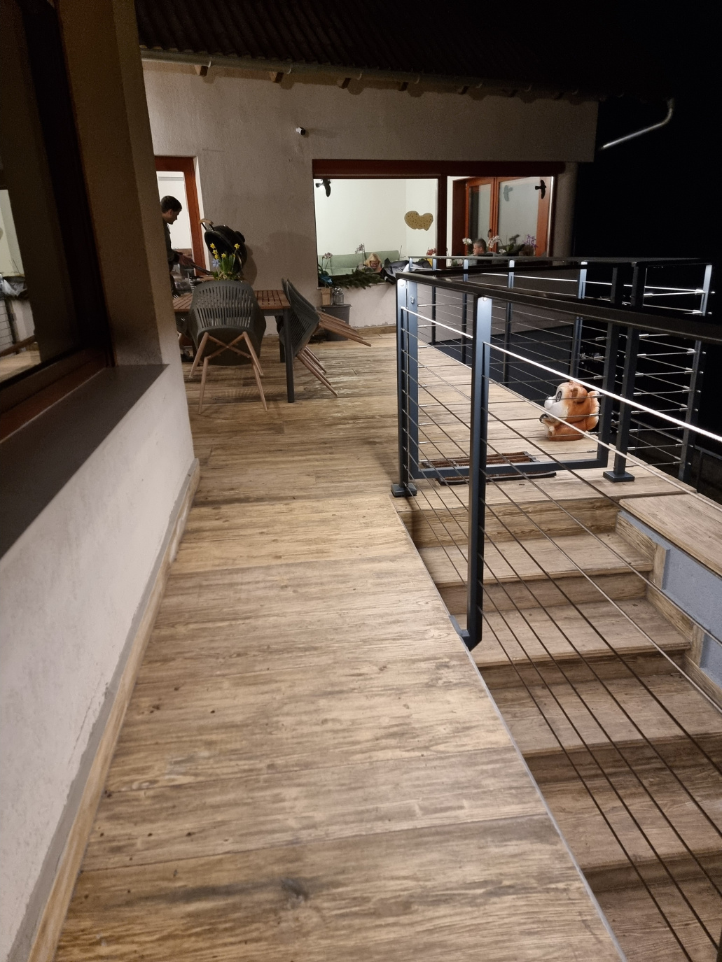Gehweg-Terrasse
