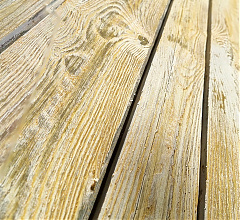 Holzoptik-Terrassenverkleidungsplatte mit verschiedenen Breiten und Effekten, 300 cm x 21 cm x 25 mm (1,5 qm)."